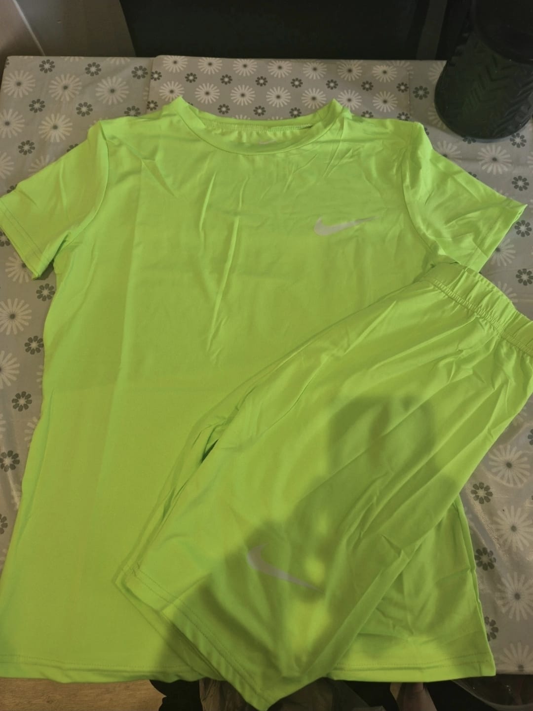 Women’s Dri-FIT T-Shirt & Shorts Set